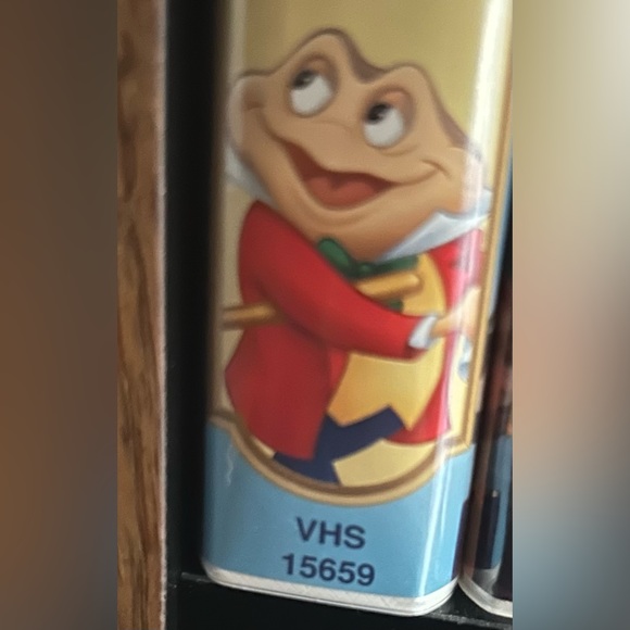 Disney The Adventures Of Ichabod And Mr. Toad vhs - Picture 2 of 2